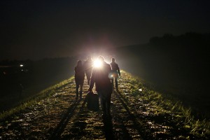 Pritok migrantov se je nekoliko umiril, v Dobovi za nemir poskrbeli lokalni Romi