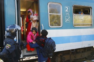 Pri Dobovi ponoči v državo vstopilo 2100 beguncev