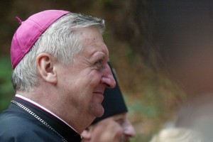 Nadškof Uran se vrača v Slovenijo