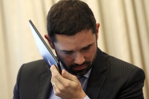 Komisija za obravnavo svetovalnih pogodb NLB na plenarni seji DZ