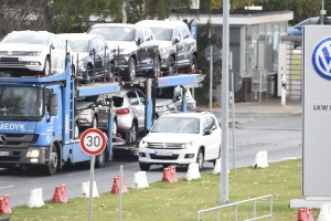 Prodaja Volkswagnovih vozil v oktobru strmo navzdol