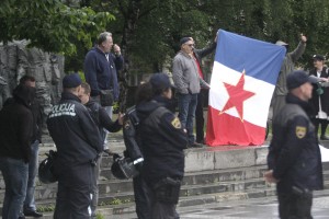 Svojci padlih osamosvojiteljev: Nočemo več rdeče zvezde