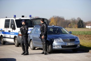 Koprivnikar: Zahteve policistov težke okoli 90 milijonov evrov