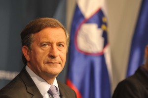 Erjavec: Hrvaška si mejo določa na takšen način, kakor njej najbolje ustreza