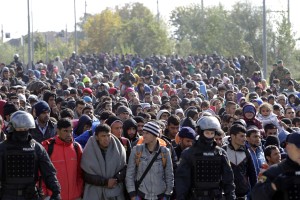 Slovenskim levičarjem zaradi beguncev popuščajo živci