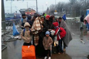 V 24 urah v Dobovi sprejeli skoraj 6300 migrantov