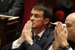 Francoski premier: EU mora omejiti število migrantov
