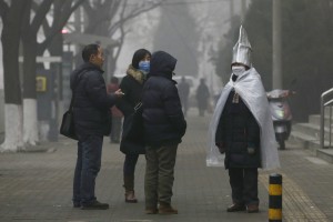 Na severu Kitajske zaradi smoga zaprli več kot 2000 tovarn