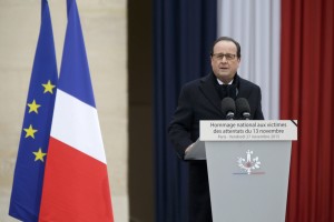 Po terorističnih napadih rekordna podpora za Hollanda