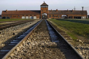Nekdanji bolničar iz Auschwitza bo moral pred sodnika
