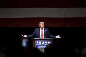 Trump ostal brez napovedane podpore temnopoltih duhovnikov