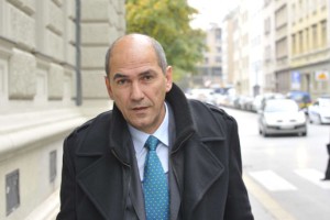 Janša o Patrii: Murgle se spet norčujejo iz prava