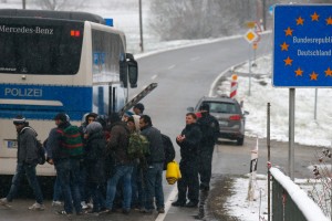 EU o možnosti vzpostavitve do dveletnega nadzora v schengnu