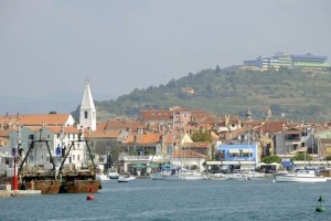 Družba Riba toži izolsko občino, ta preganja Klokočovnika