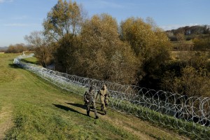 Bruselj naj bi načrtoval vzpostavitev stalnih sil za nadzor zunanjih meja EU