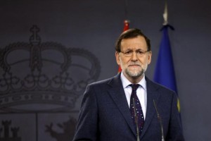 Najstnik je španskega premierja s pestjo udaril v obraz