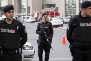 Eksplozija na letališču v Istanbulu terjala smrtno žrtev