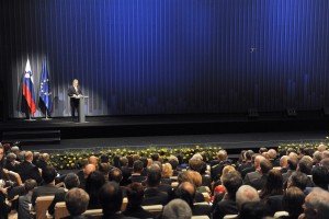 Slovenija je v primežu, ne le ideoloških elit, temveč preprosto starih generacij