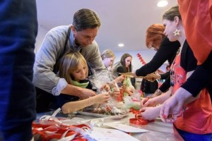Pahor za božič pekel piškotke