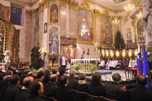 Na božič po cerkvah praznične maše in bogoslužja