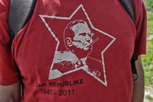 Tovarišice so nam v glavo vbijale propagando o Titu, partiji, socialistični domovini in delovnem ljudstvu