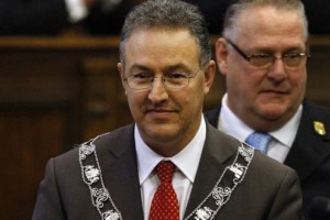 Muslimanski župan Rotterdama: Begunec mora sprejeti vse zakone države, ki ga sprejme