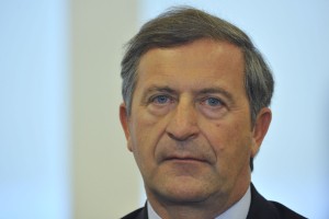 Erjavčeva bilaterala - namesto petih ima tako ministrstvo štiri direktorate