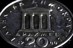 Guverner centralne banke je Ciprasovi vladi preprečil, da bi vpeljala vzporedno valuto