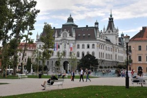 "Z vsako afero slovensko visoko šolstvo izgublja ugled pri študentih in v mednarodni javnosti"