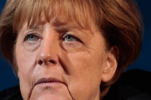 V CDU vse glasnejši kritiki migrantske politiko Merklove