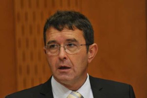 Minister Koprivnikar bo zaradi kraj predlagal Burgarjevo razrešitev