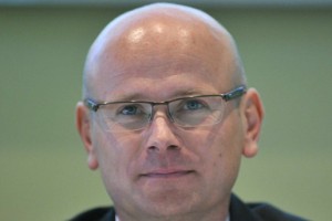 Vlada je urno razrešila ljubitelja paštet Burgarja