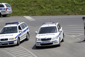 Tadin priznal umor enega in poskus umora drugega policista, tožilstvo zahteva 30 let zapora