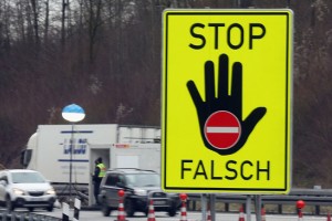 Francoski think tank: Konec schengna bi stal več kot 100 milijard evrov