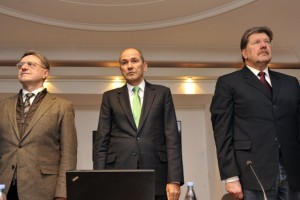 Janša: Deklaracije, ki jo je podpisalo Kučanovega predsedstvo, ni mogoče drugače razumeti kot veleizdajo
