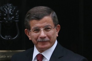 Davutoglu: Pozivi k odprtju turške meje so dvolični - recite Rusiji, da je dovolj!