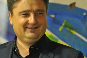 Trilar se je opravičil, le delno pojasnil svoje vedenje, odstopiti pa ne namerava