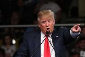 Trump zabrusil papežu: Če IS napade Vatikan, si boš še želel, da sem predsednik