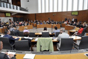 DZ danes o dodatnih pooblastilih vojski in ukrepanju glede migrantske krize