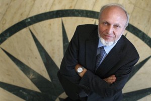 Slavni nemški ekonomist: Slovenija mora nujno zaščititi schengensko mejo proti Balkanu