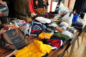 VIDEO&#38;FOTO: Zbirali oblačila in potrebščine