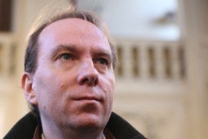 Radan zanika, da bi umoril svoje paciente, trdi, da je sam žrtev UKC