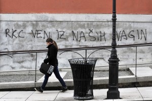 Z grafitom oskrunjena ljubljanska stolnica