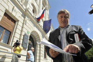 Škandal: Zaradi udbovskega svinčnika Romanu Leljaku grozi do pet let zapora