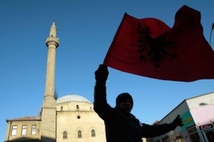 Kosovski poslanec: Če na Kosovu nisi radikalen, nisi normalen