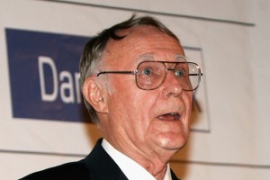 Varčnost ali skopost? Lastnik Ikee Kamprad si oblačila kupuje na bolšjaku