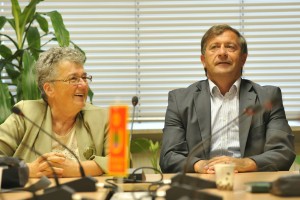 Napočil je čas plačila za usluge, ki jih je Desusu nudila upokojenska zveza
