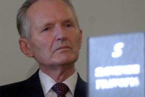 Pri Dobovi odkritje spominske plošče jezikoslovcu Toporišiču