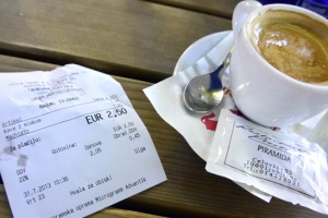 SDS: Davčne blagajne niso dale želenih rezultatov, država naj jih ukine