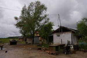 Romski črnograditelj oproščen, ker je barako zgradil še v času, ko temu ni nihče nasprotoval